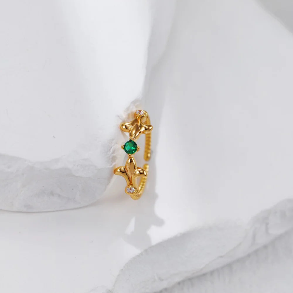 Fashionable Green Zirconia Ring