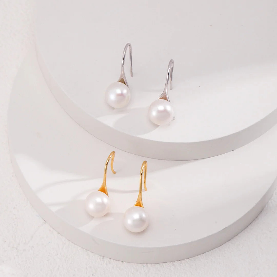 Classic High-Heeled Pearl Dangle Earrings